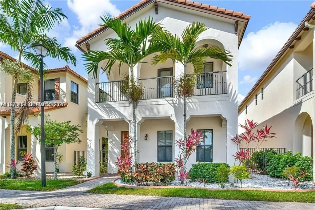 8354 NW 39th Court Cooper City FL 33024