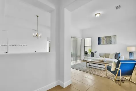 8354 NW 39th Court Cooper City FL 33024