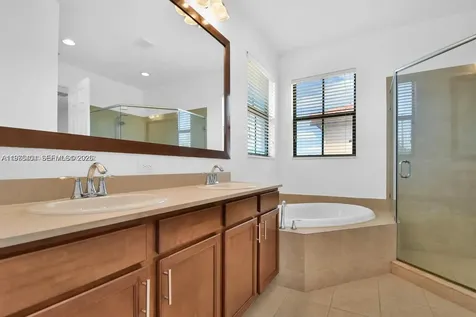8354 NW 39th Court Cooper City FL 33024