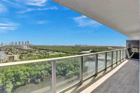 16385 SE Biscayne Boulevard North Miami Beach FL 33160