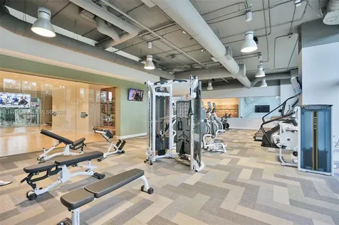 16385 SE Biscayne Boulevard North Miami Beach FL 33160