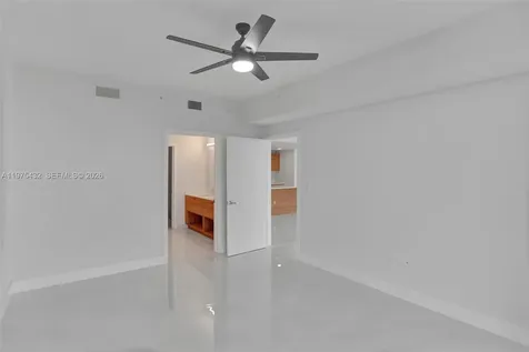 16385 SE Biscayne Boulevard North Miami Beach FL 33160