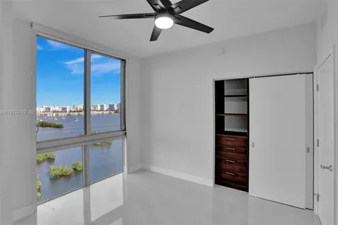 16385 SE Biscayne Boulevard North Miami Beach FL 33160