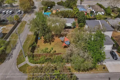 11809 NE 1st Avenue Miami FL 33161