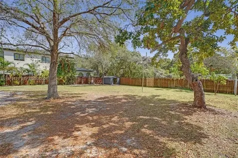 11809 NE 1st Avenue Miami FL 33161