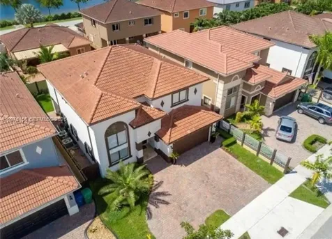 16588 SW 44 Street Kendall FL 33185
