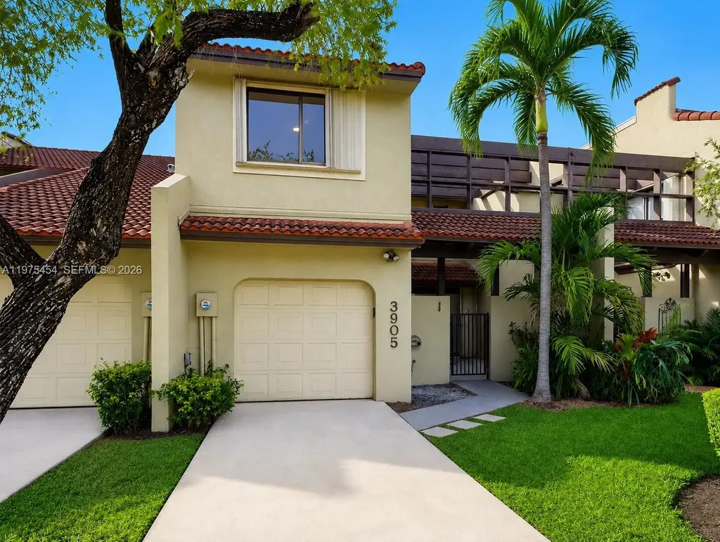 3905 Adra Avenue Doral FL 33178