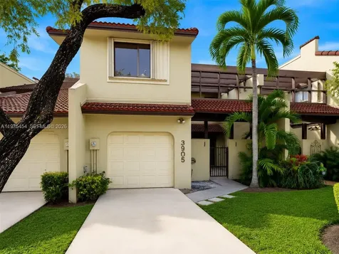 3905 Adra Avenue Doral FL 33178