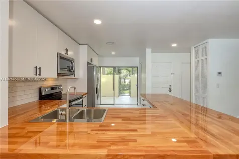 3905 Adra Avenue Doral FL 33178