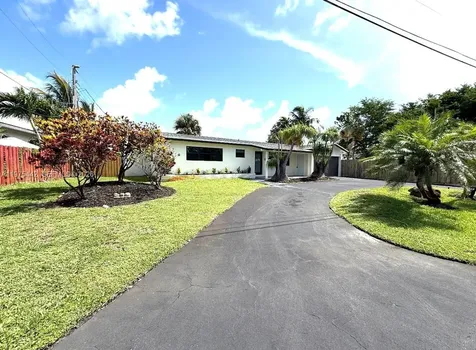 4021 NE 17th Terrace Oakland Park FL 33334