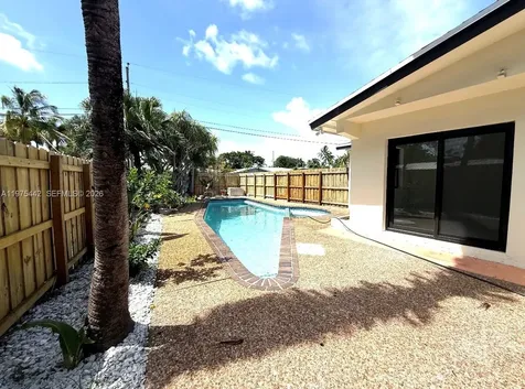 4021 NE 17th Terrace Oakland Park FL 33334