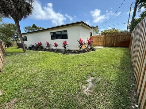4021 NE 17th Terrace Oakland Park FL 33334