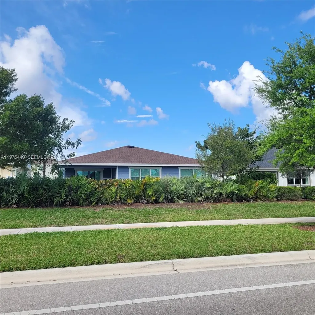 1200 Sterling Pine Place Loxahatchee FL 33470