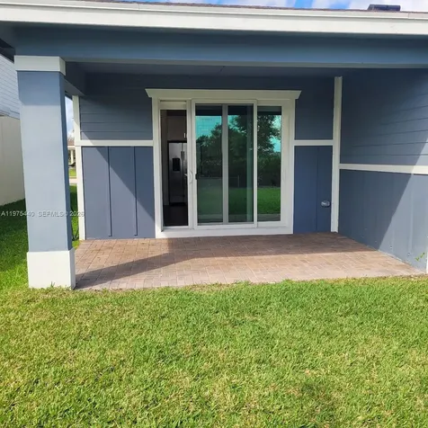1200 Sterling Pine Place Loxahatchee FL 33470