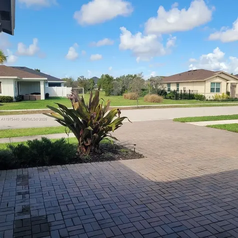1200 Sterling Pine Place Loxahatchee FL 33470
