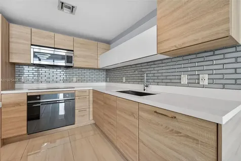 16385 Biscayne Boulevard North Miami Beach FL 33160