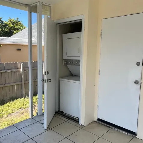 109 SW 1st Avenue Hallandale Beach FL 33009