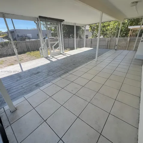 109 SW 1st Avenue Hallandale Beach FL 33009