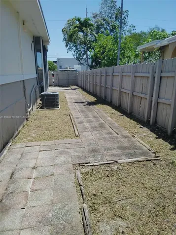 109 SW 1st Avenue Hallandale Beach FL 33009