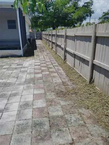 109 SW 1st Avenue Hallandale Beach FL 33009