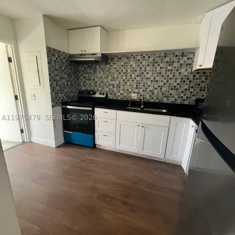 109 SW 1st Avenue Hallandale Beach FL 33009