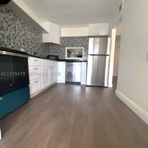 109 SW 1st Avenue Hallandale Beach FL 33009