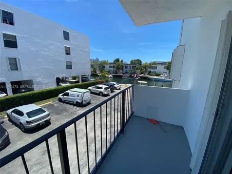 3642 NE 171st Street North Miami Beach FL 33160