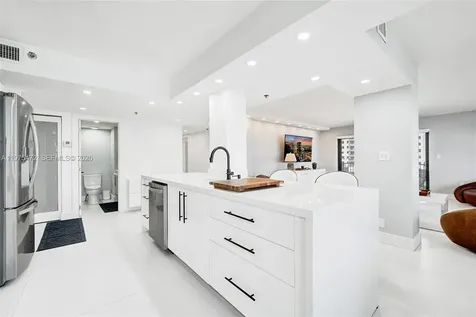 1201 S Ocean Drive Hollywood FL 33019