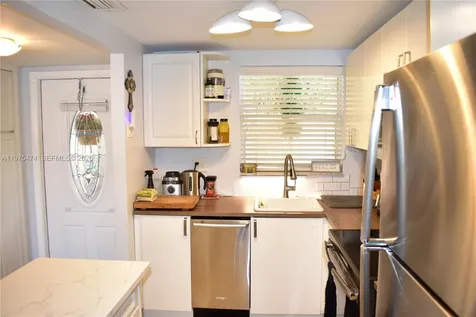 2801 N Pine Island Road Sunrise FL 33322