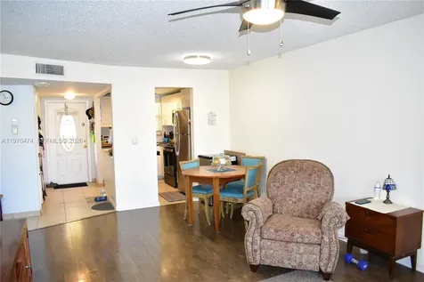 2801 N Pine Island Road Sunrise FL 33322