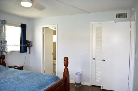 2801 N Pine Island Road Sunrise FL 33322