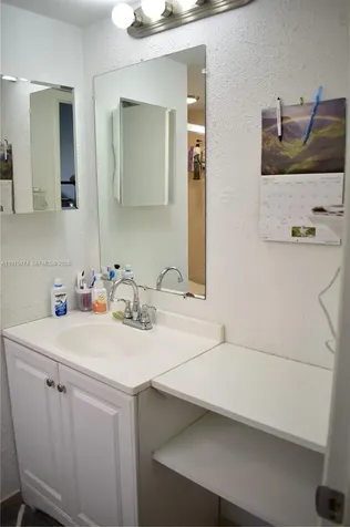 2801 N Pine Island Road Sunrise FL 33322