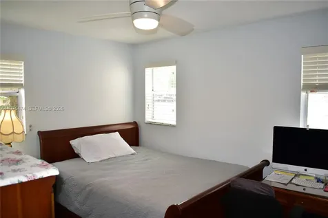 2801 N Pine Island Road Sunrise FL 33322