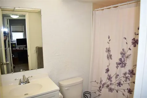 2801 N Pine Island Road Sunrise FL 33322