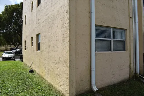 2801 N Pine Island Road Sunrise FL 33322
