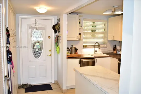 2801 N Pine Island Road Sunrise FL 33322