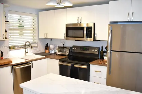2801 N Pine Island Road Sunrise FL 33322