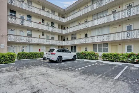1936 S Ocean Hallandale Beach FL 33009