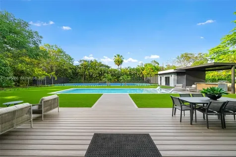 6445 SW 129th Terrace Pinecrest FL 33156