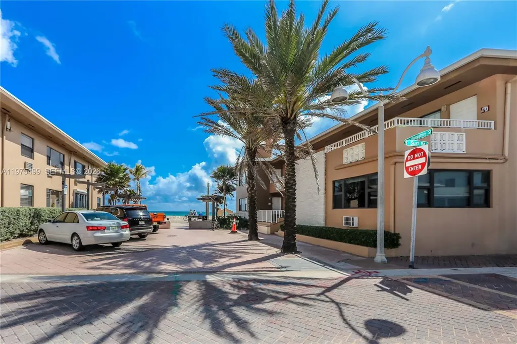 302 New Hampshire Street Hollywood FL 33019