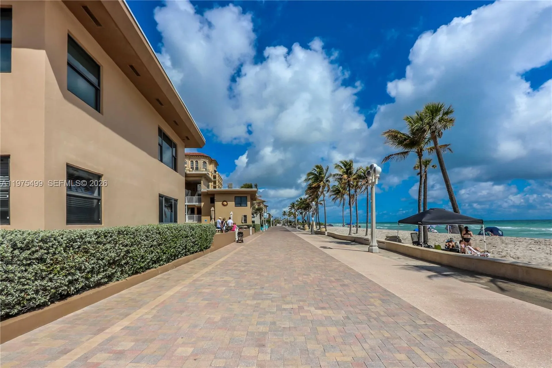 302 New Hampshire Street Hollywood FL 33019