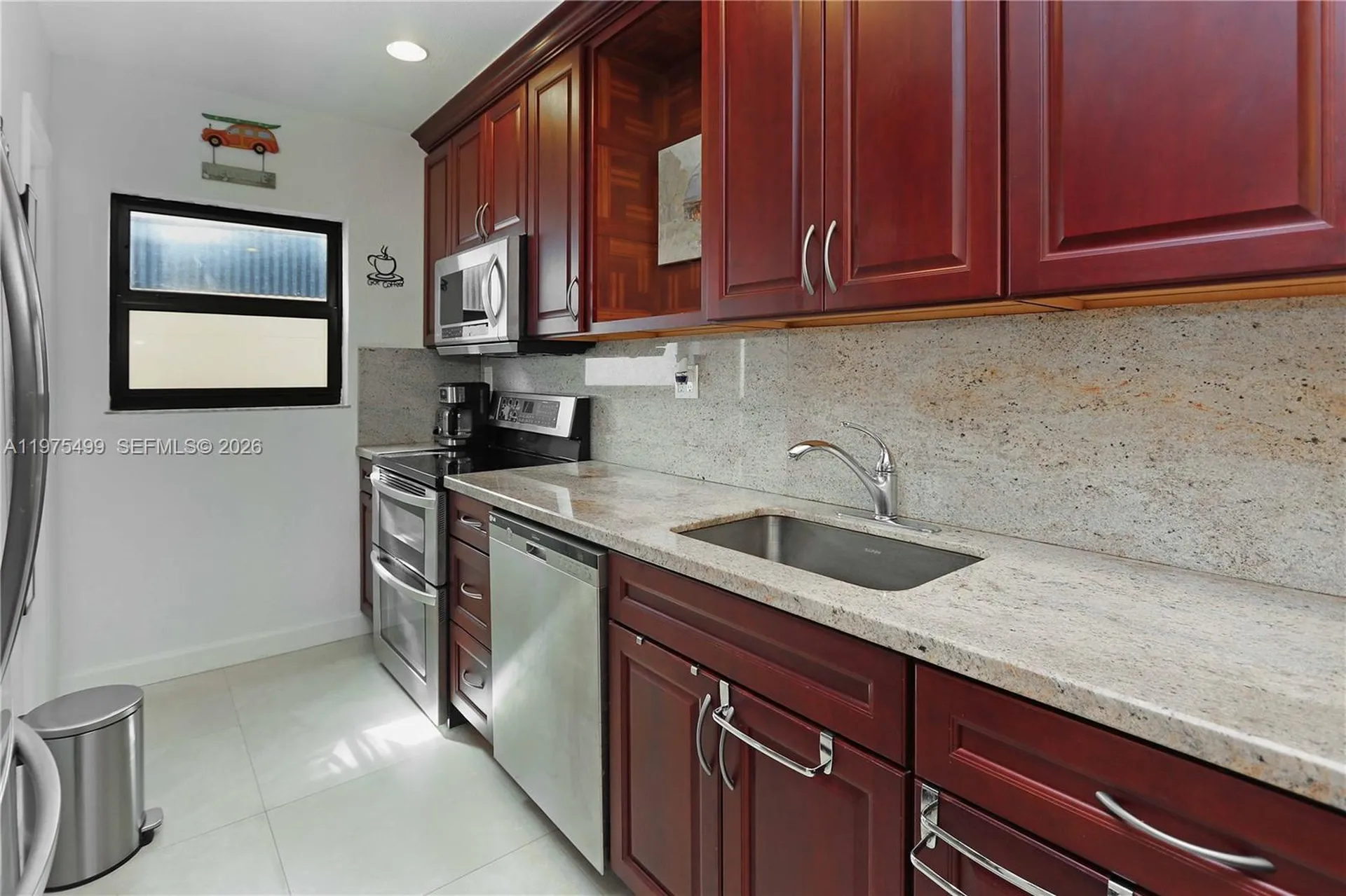 302 New Hampshire Street Hollywood FL 33019