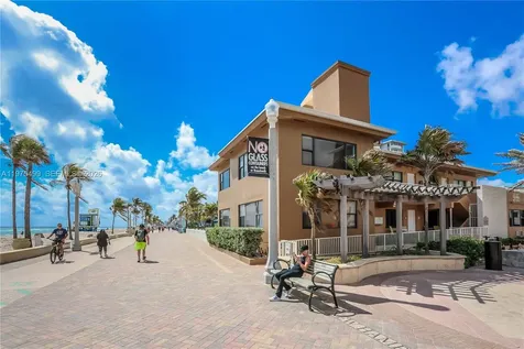 302 New Hampshire Street Hollywood FL 33019