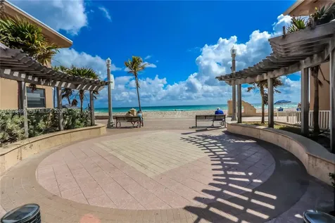 302 New Hampshire Street Hollywood FL 33019
