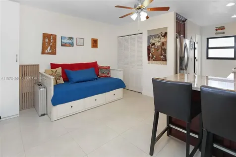 302 New Hampshire Street Hollywood FL 33019