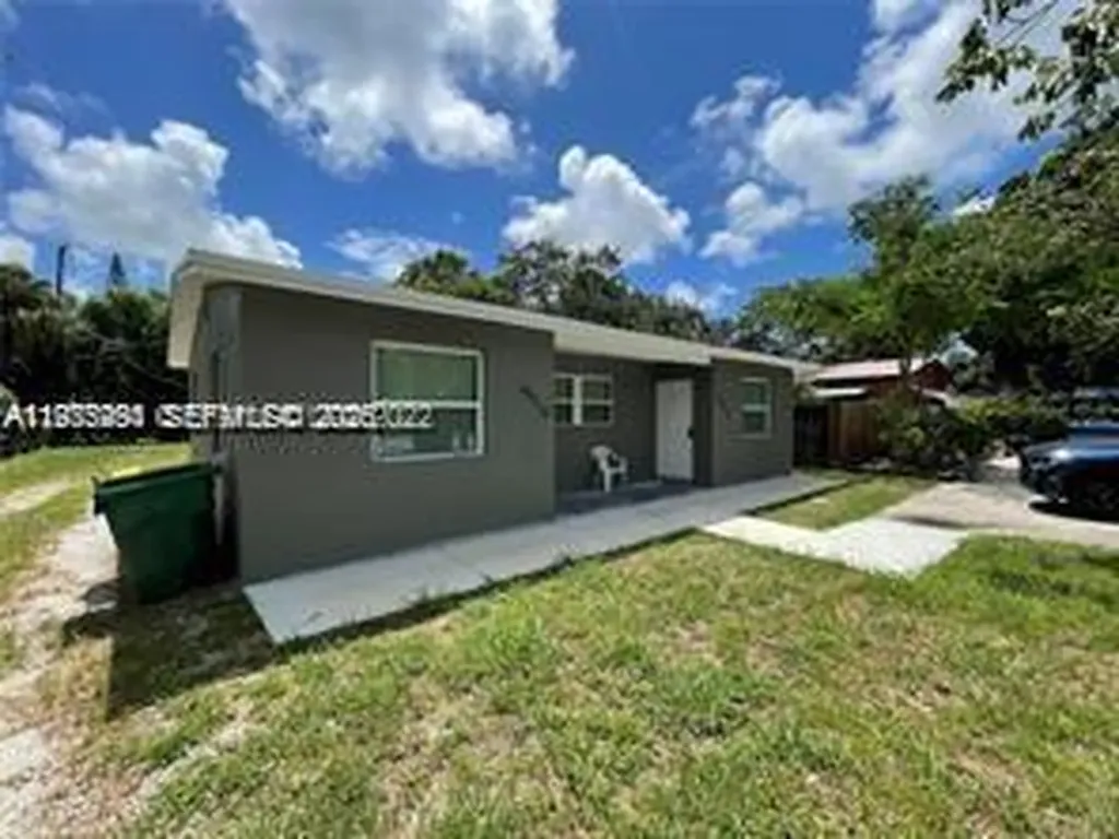 4910 SW 28th Terrace Dania Beach FL 33312