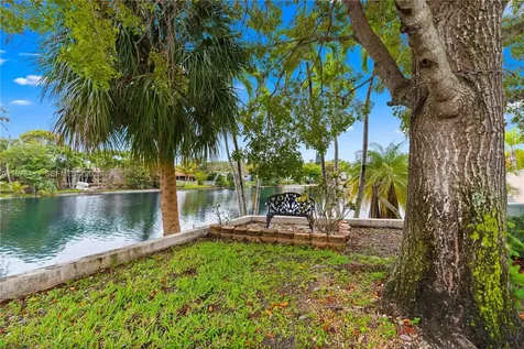 7282 Jacaranda Lane Miami Lakes FL 33014