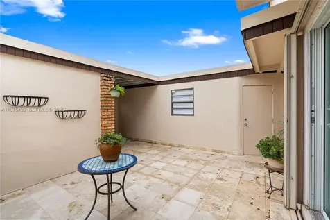 7282 Jacaranda Lane Miami Lakes FL 33014
