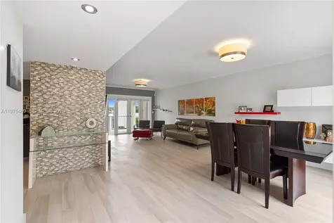 7282 Jacaranda Lane Miami Lakes FL 33014