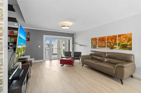 7282 Jacaranda Lane Miami Lakes FL 33014